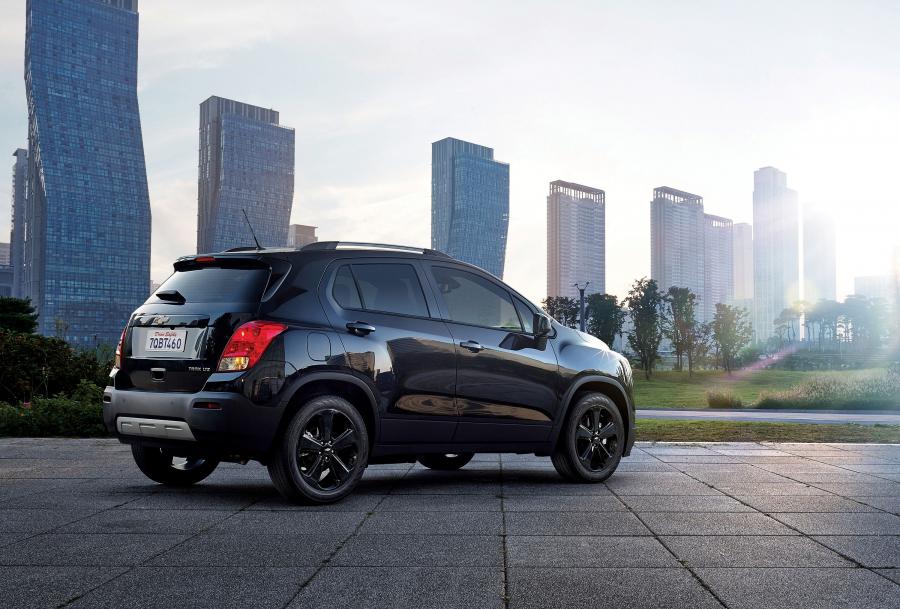  Chevrolet Trax Midnight Edition 2015 года  (фото 2 из 2)
